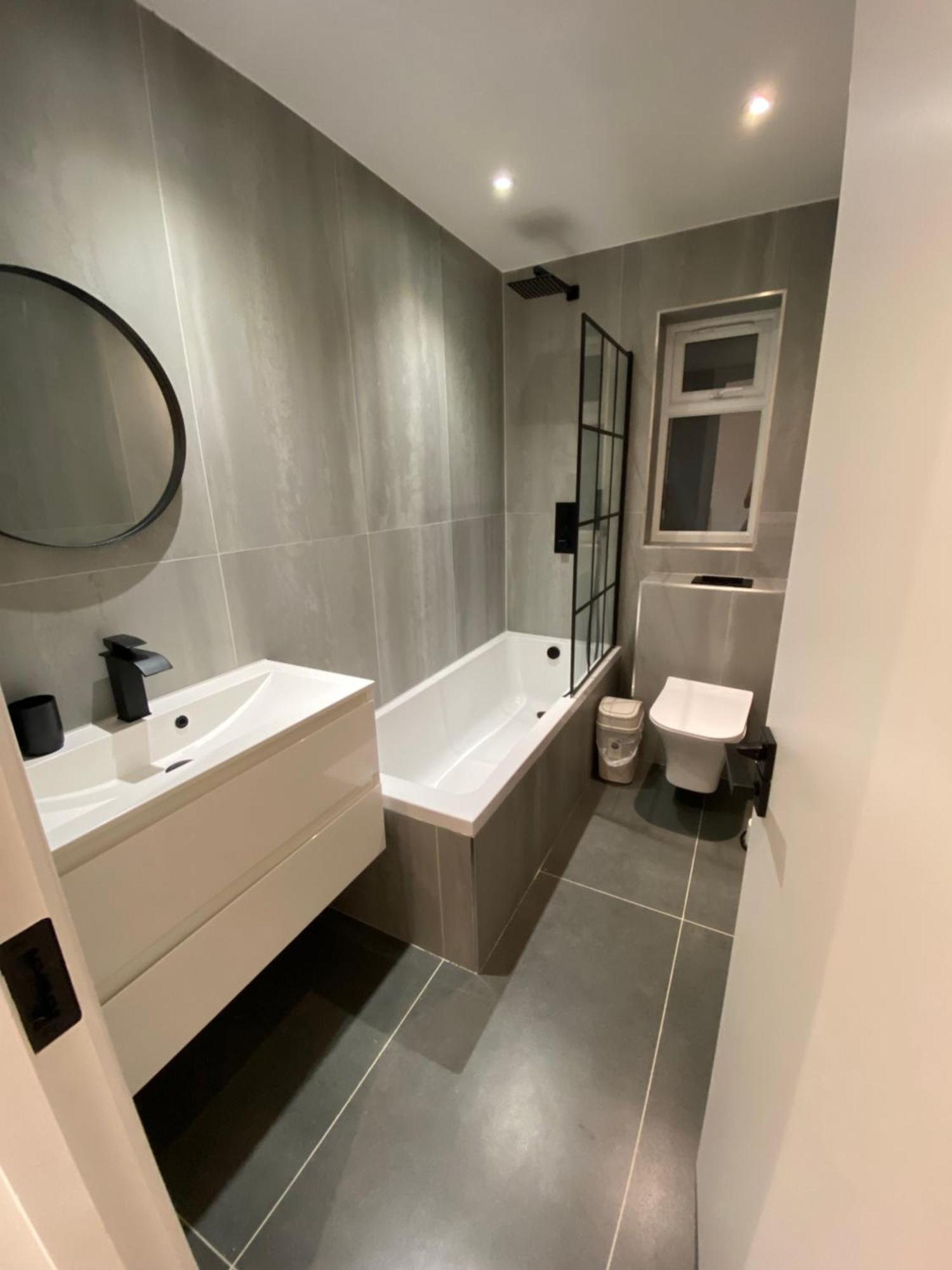 The Bay Apartment Edgware Esterno foto