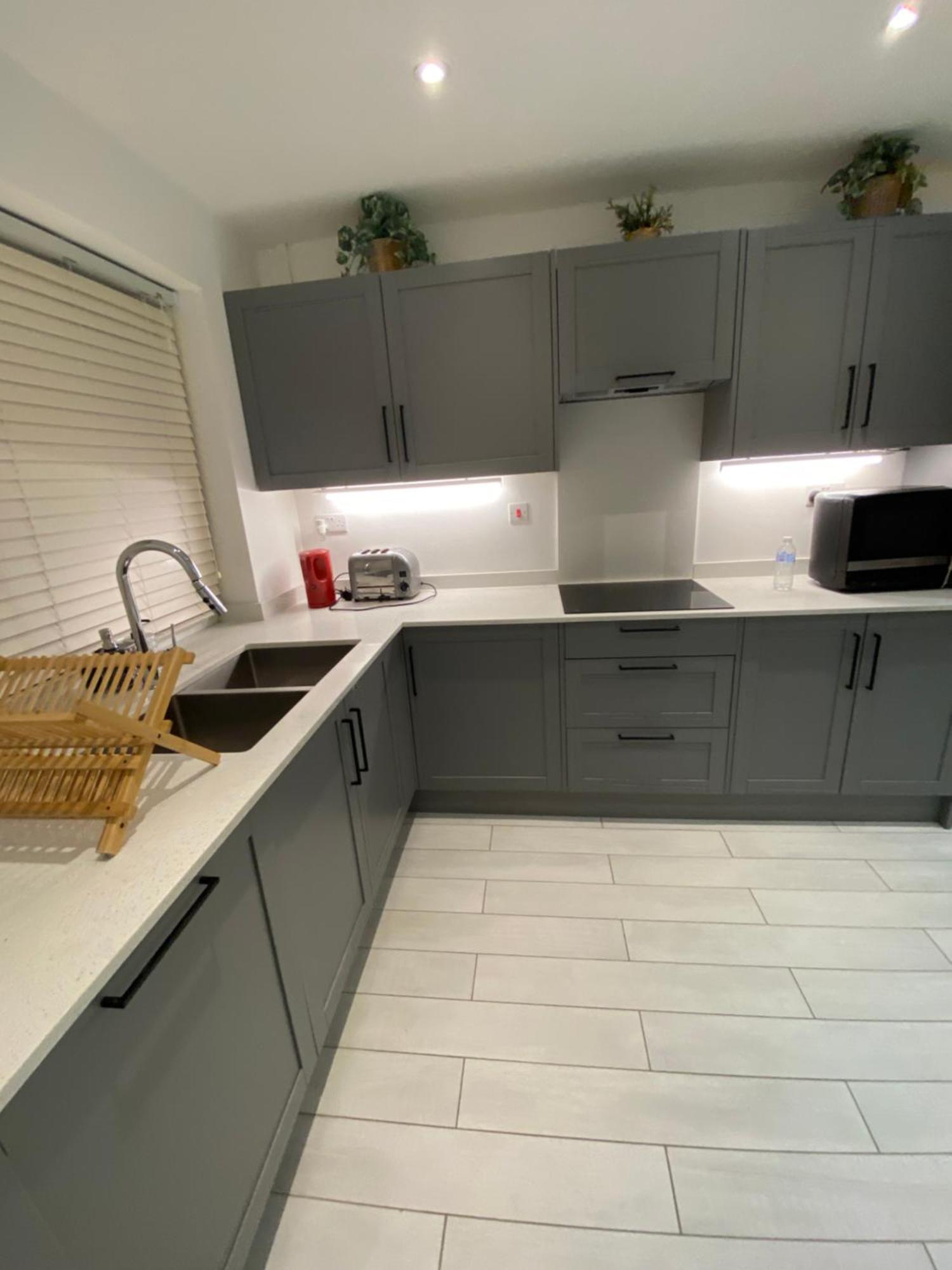 The Bay Apartment Edgware Esterno foto