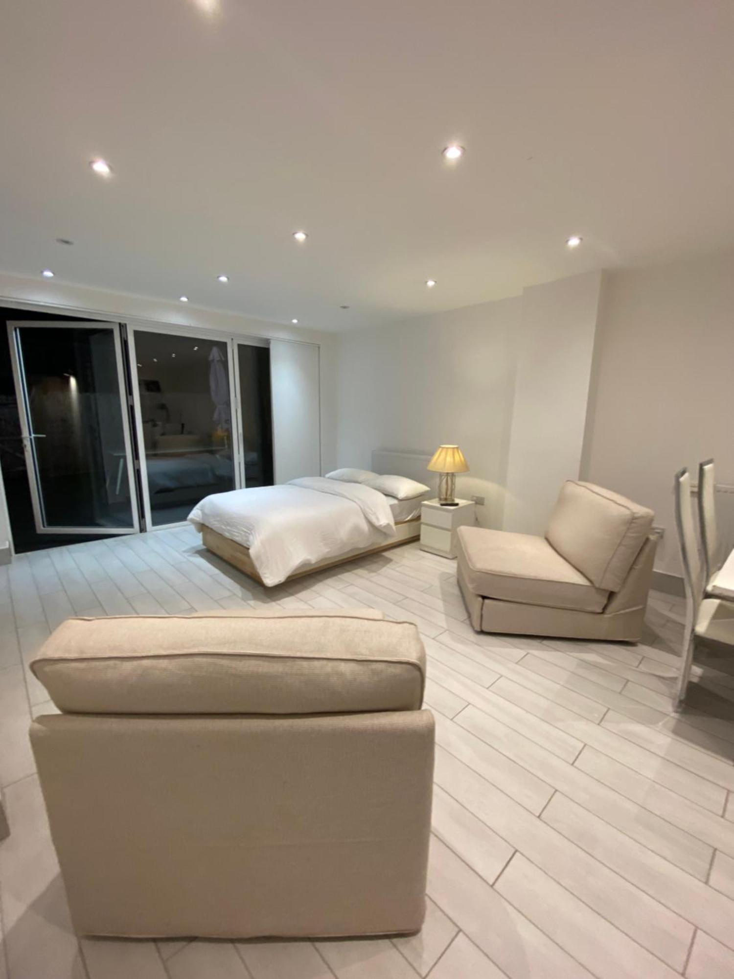 The Bay Apartment Edgware Esterno foto