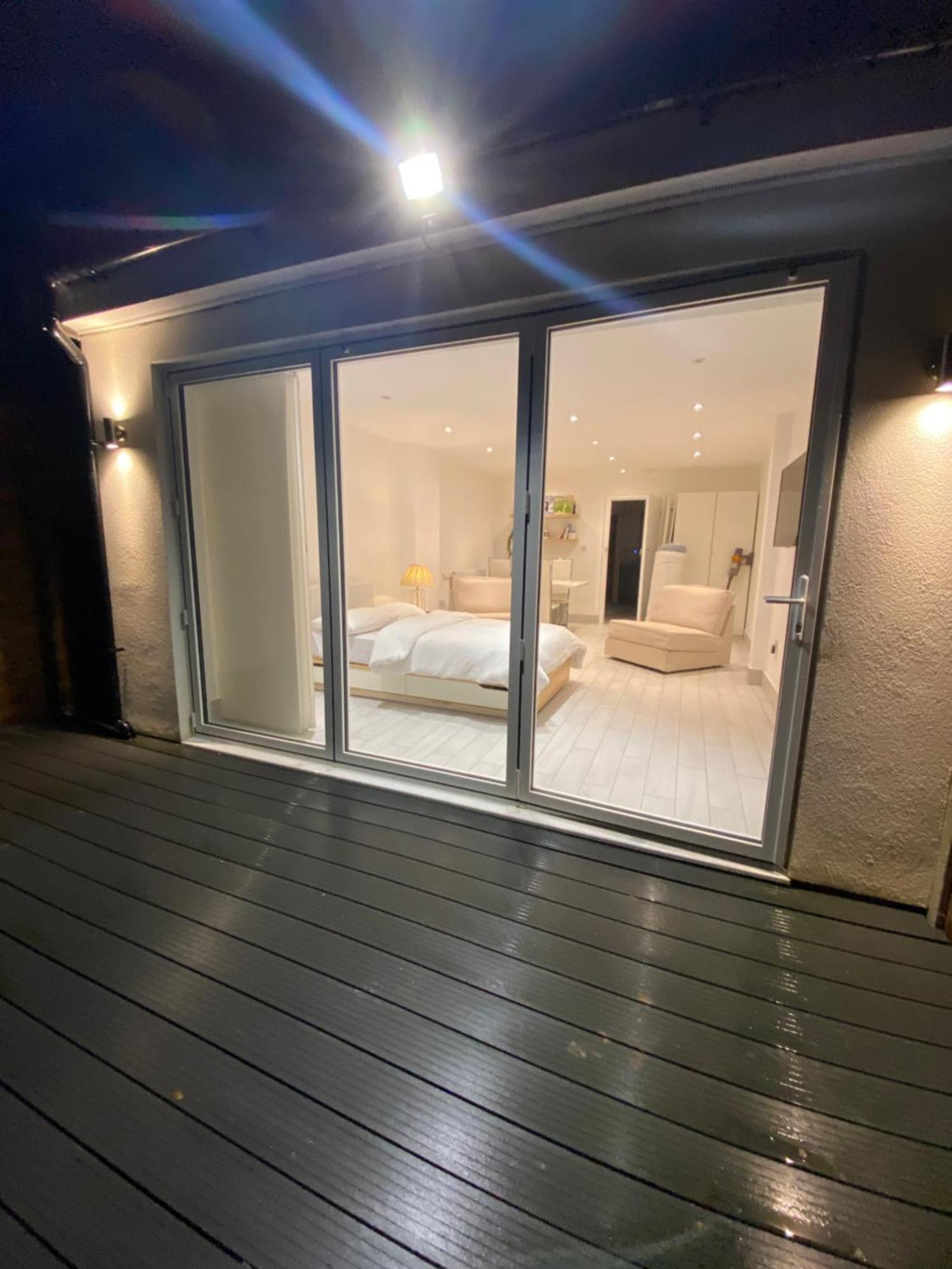 The Bay Apartment Edgware Esterno foto