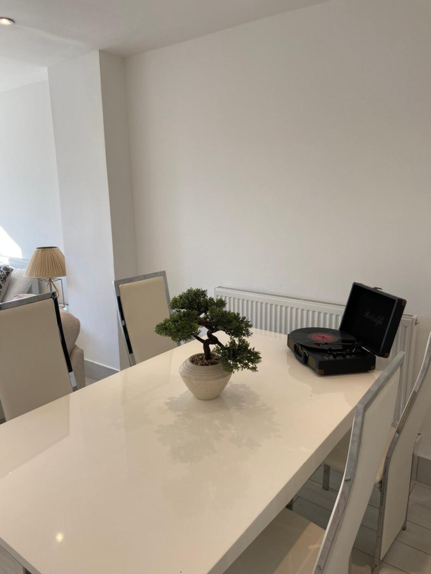 The Bay Apartment Edgware Esterno foto